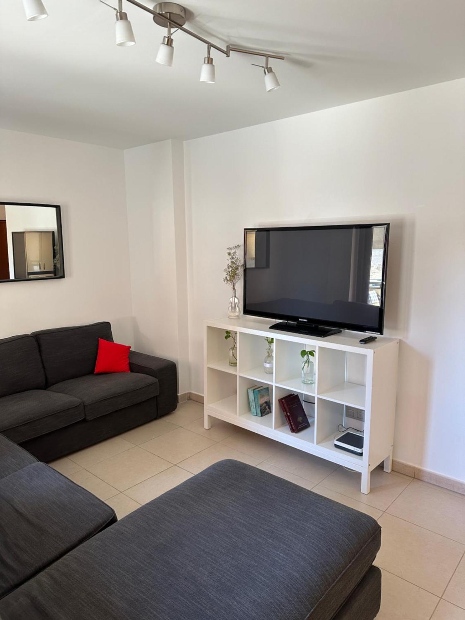Alcala Seaside Apartment, Two Rooms, Private Parking Buitenkant foto